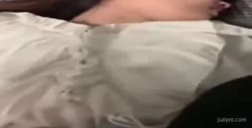 接触女友闺蜜且被动接受