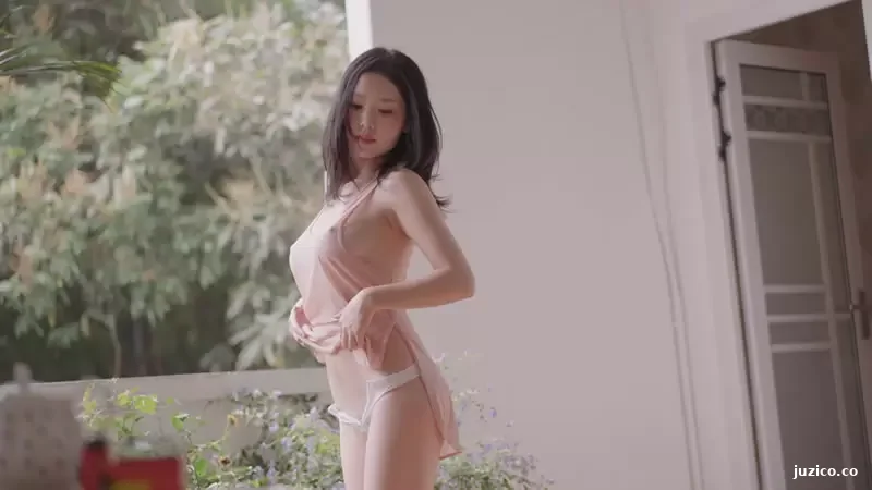 抖娘·利世《花房阳台》 抖娘·利世