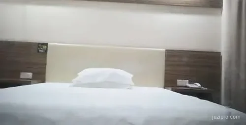 酒店会所探花选秀美女颜值打分