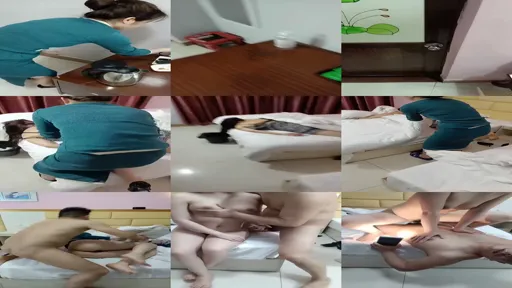 [清纯女闺蜜]背着婊妹勾引她性感的闺蜜，婊妹在睡觉对闺蜜不断撩骚挑拨强硬扒光，大鸡巴直接上打着灯草给狼友看精彩刺激-截图2