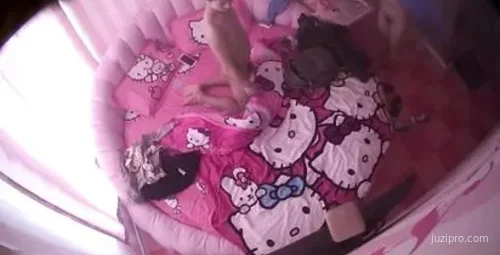 钟点房俯视拍摄3对情侣激情瞬间