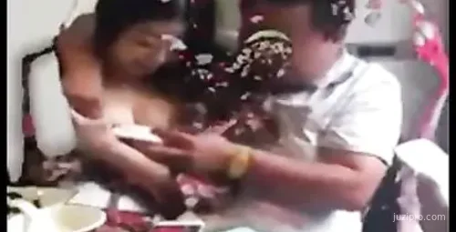 局长饭局被曝叫小情人骑坐身上