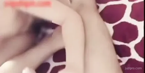 年轻妹子分享巧妙赚钱策略