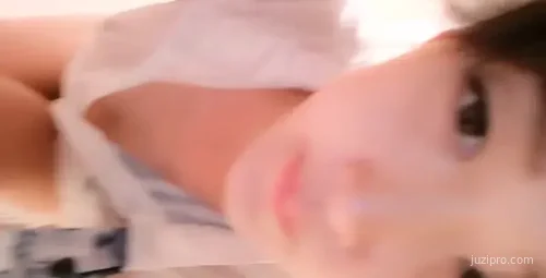 网红童童湿身个性互动