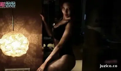 Zhou Yanxi Xiuren Private Temptation MV | Open Crotch Black Stockings Bath Seduction & Perfect Round Breasts